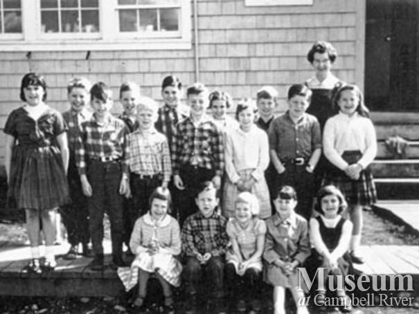 School class photo at Bloedel, Stewart and Welch Camp 5