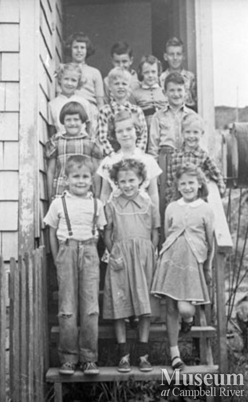 School class photo at Bloedel, Stewart and Welch Camp 6