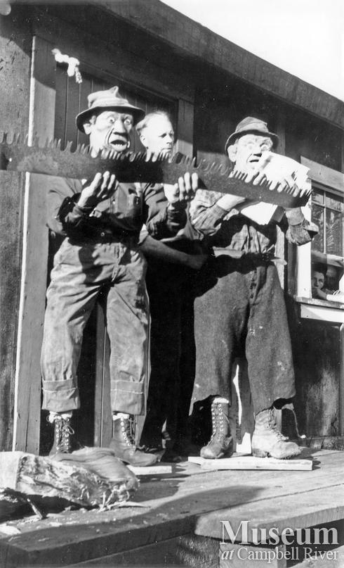 A carved sculpture by Oscar Hillgren