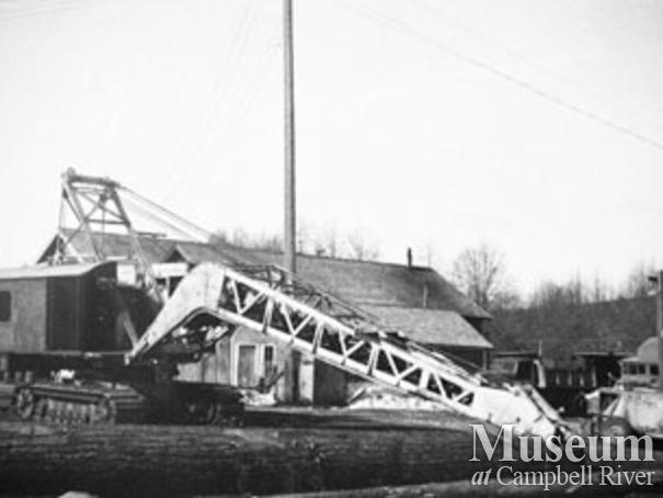 Elk River Timber Co. loader at Camp 8