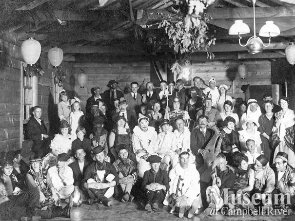 Brown and Kirkland crew and their families at Elk Bay