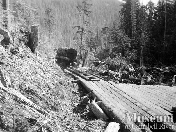 Building a fore-an-aft road