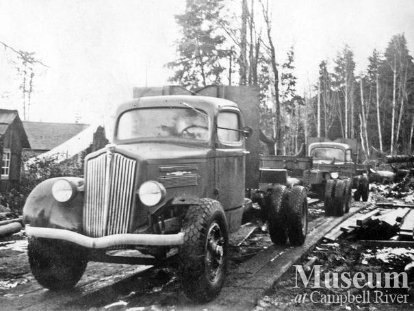 Early logging trucks at Palmer Bay 