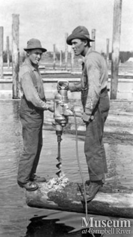 Drilling boom sticks 