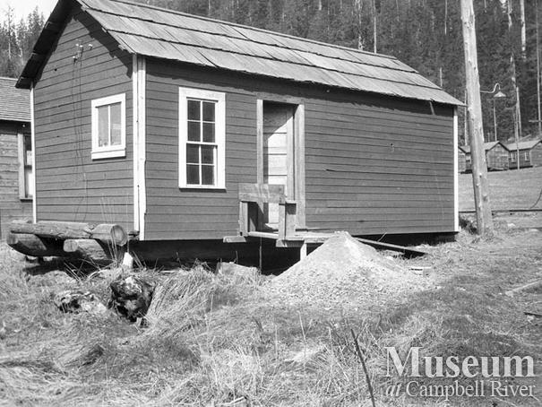 Wood and English operations at Nimpkish