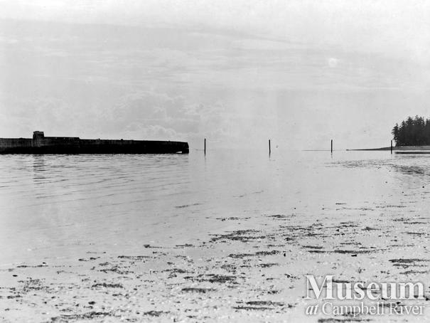 View of breakwater at Oyster Bay