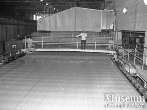 Screening pulp at Elk Falls Mill