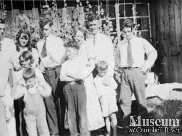 Gildersleeve family on King Island